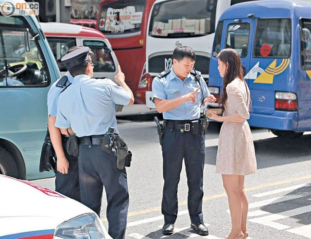 内地游客香港购物被围殴致死