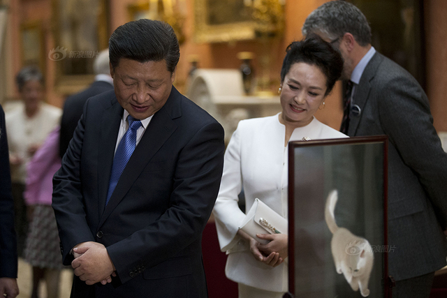 英女王邀习近平夫妇参观英皇室收藏的中国藏品