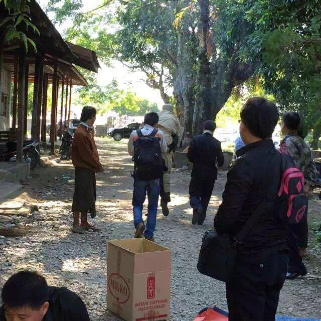 远征军遗骸归国受阻 老兵代表伤心落泪