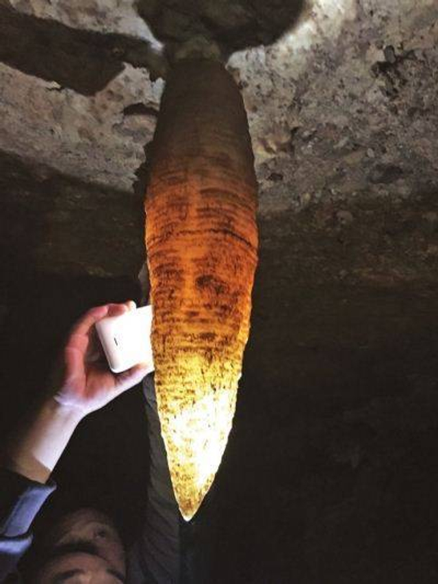 村民打井挖出万年溶洞