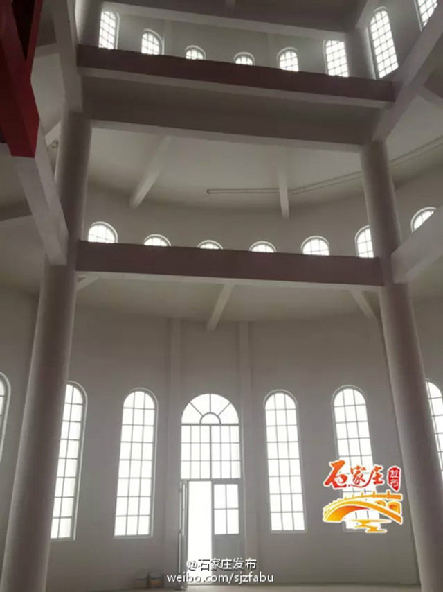 石家庄现“中西合璧”建筑 祈年殿西式大厦合体