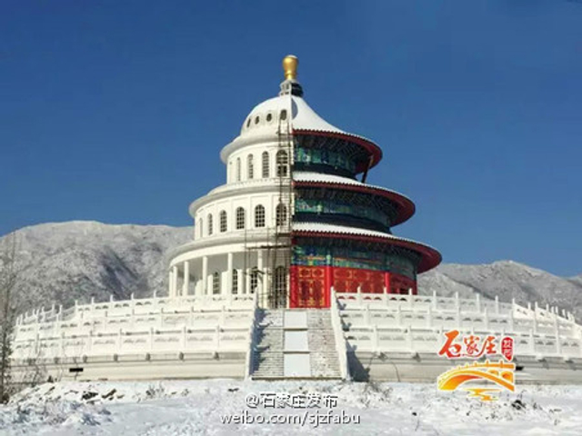 石家庄现“中西合璧”建筑 祈年殿西式大厦合体