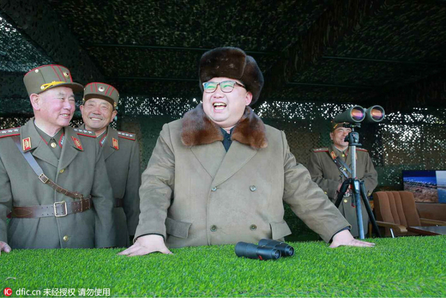 金正恩指导朝鲜炮兵演习