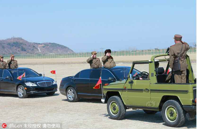 金正恩指导朝鲜炮兵大规模军事演习