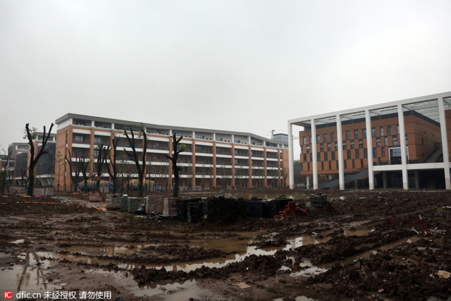 探访常州外国语学校 临近毒地不足百米