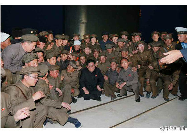 朝成功发射潜射弹道导弹现场 金正恩指导