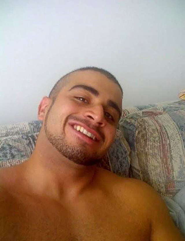 美国一夜店发生枪击案 50人死亡