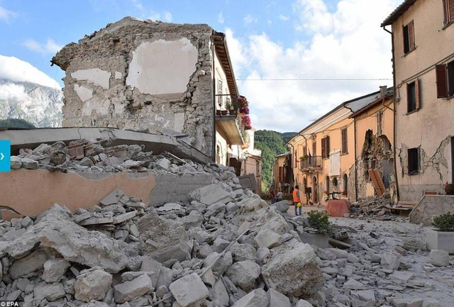 意大利地震前后对比照