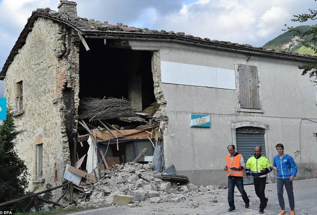 意大利地震前后对比照