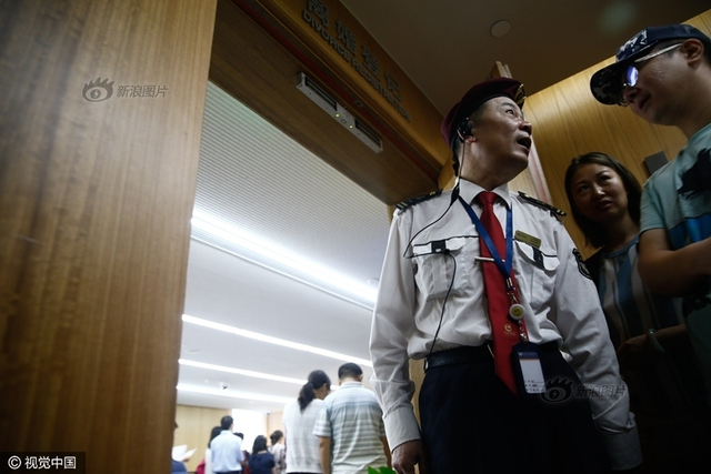 担心楼市调控离婚者挤爆民政局