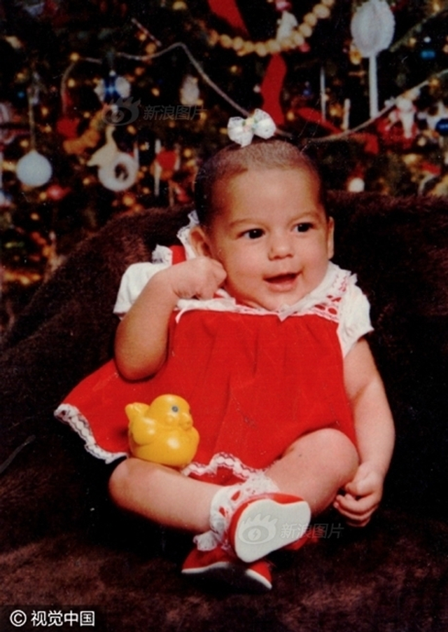 女子欲增肥到900斤 靠男友漏斗喂饭