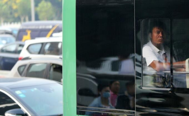 花了6.5亿建的立交桥 一通车就堵死了