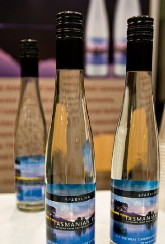 世界最贵矿泉水多少钱？68万一瓶！_新浪图片