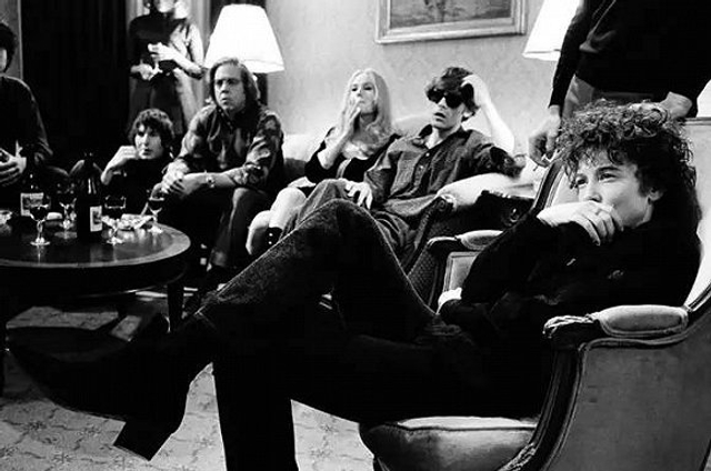 美国民谣歌手鲍勃·迪伦获诺贝尔文学奖