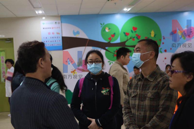 白血病患儿罗一笑病情危重 父亲回应质疑