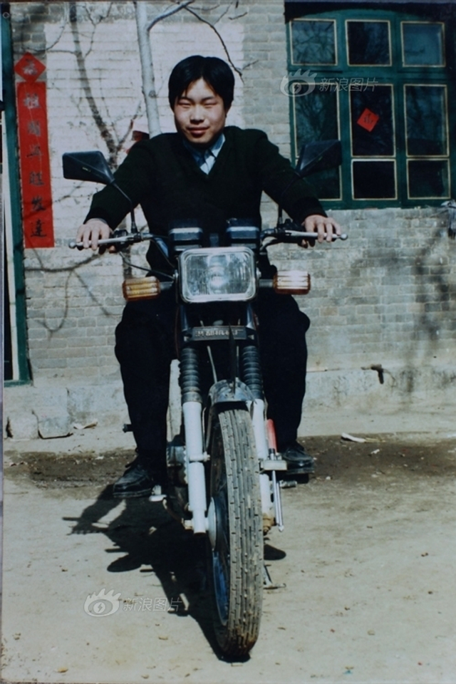 聂树斌案被判无罪 家人放声大哭