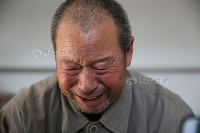 聂树斌案被判无罪 家人放声大哭