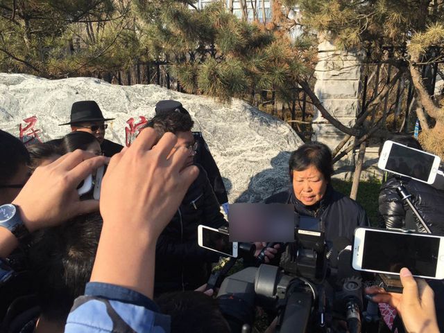 聂树斌案被判无罪 家人放声大哭