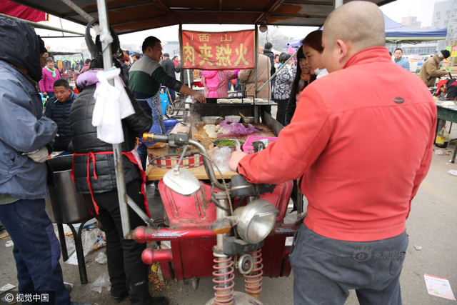 80后中学老师辞职卖肉夹馍 收入翻番