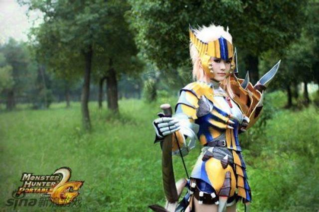 Cosplay 怪物猎人2g 轰龙装美女 新浪图片