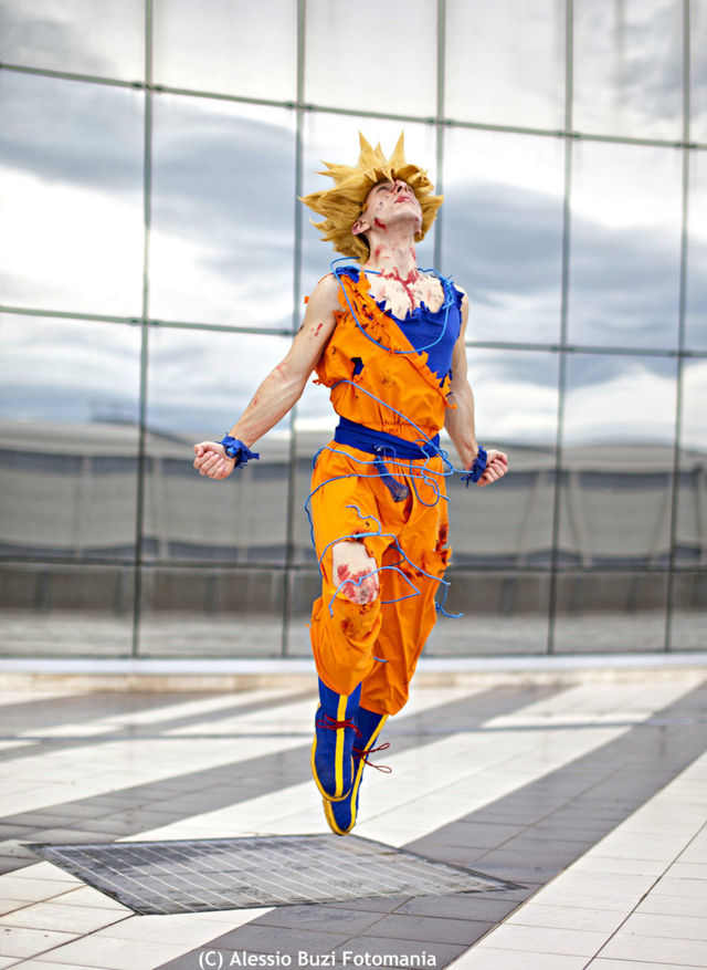 《七龙珠》狂怒超级赛亚人超逼真cos_新浪图片