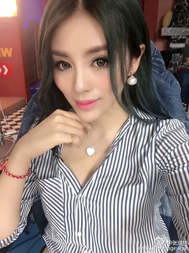 张琪格:从站在奔驰旁边到买奔驰