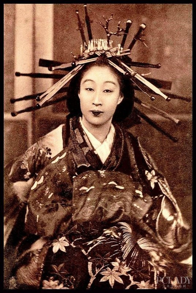 日本艺妓PK清朝妃子 古代妆容怪品味