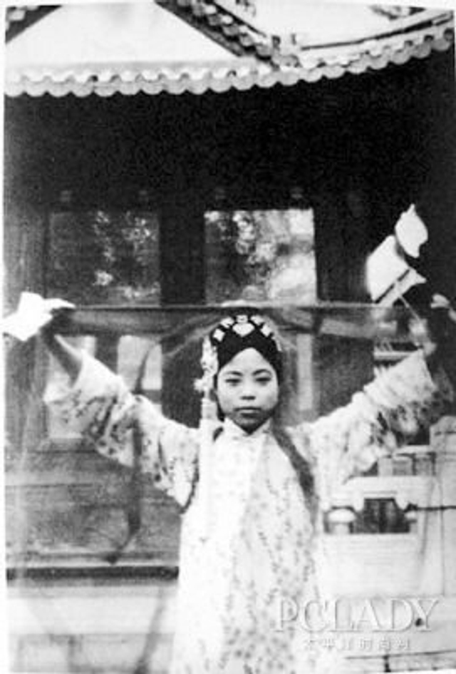 日本艺妓PK清朝妃子 古代妆容怪品味