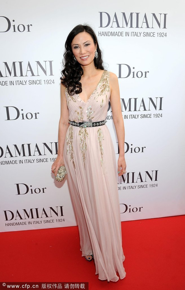 传奇女人邓文迪时尚造型盘点