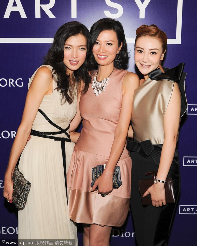 传奇女人邓文迪时尚造型盘点