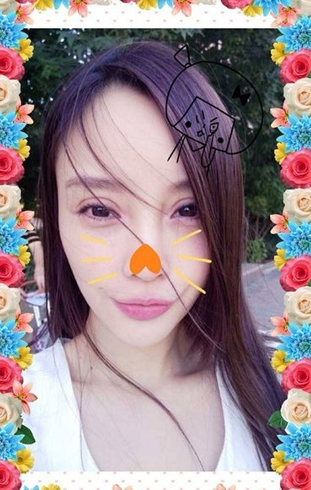 真美女才敢晒素颜 全球女星素颜照大PK