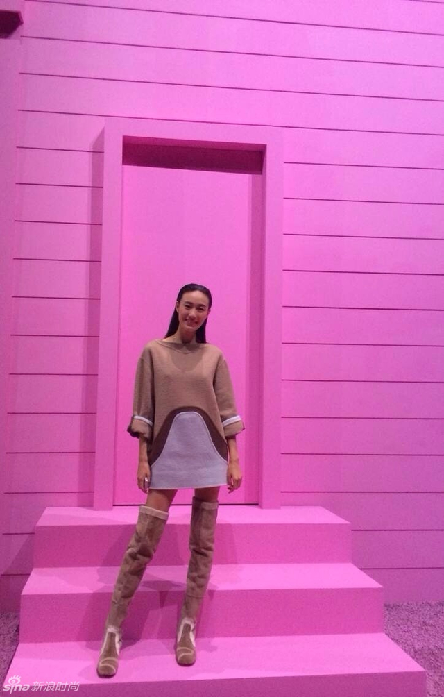 秦舒培张雨绮亮相纽约时装周Marc Jacobs秀场