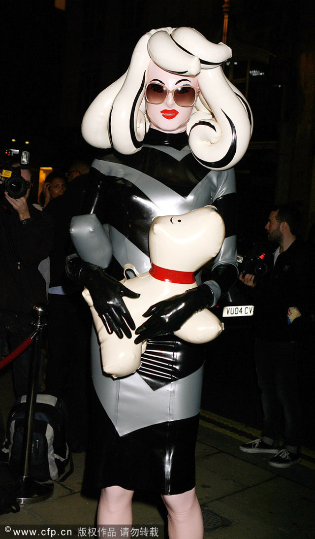 红遍全宇宙的橡胶小姐