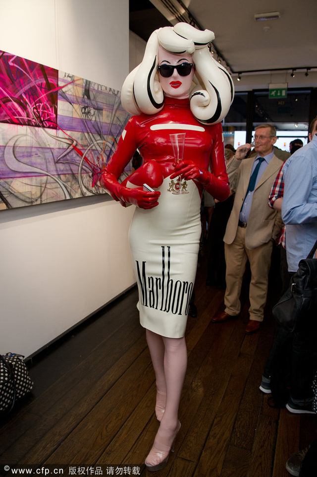 红遍全宇宙的橡胶小姐