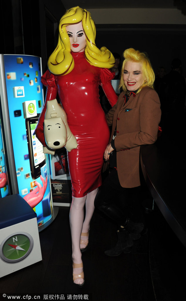 红遍全宇宙的橡胶小姐