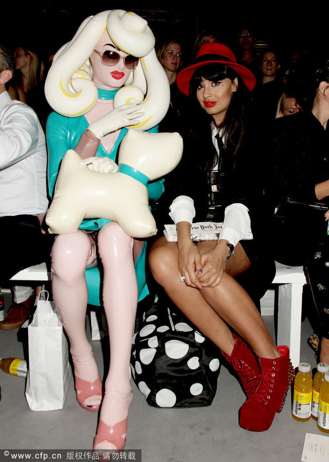 红遍全宇宙的橡胶小姐