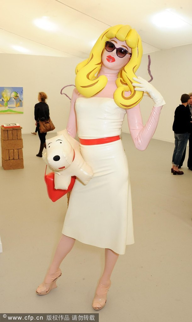 红遍全宇宙的橡胶小姐