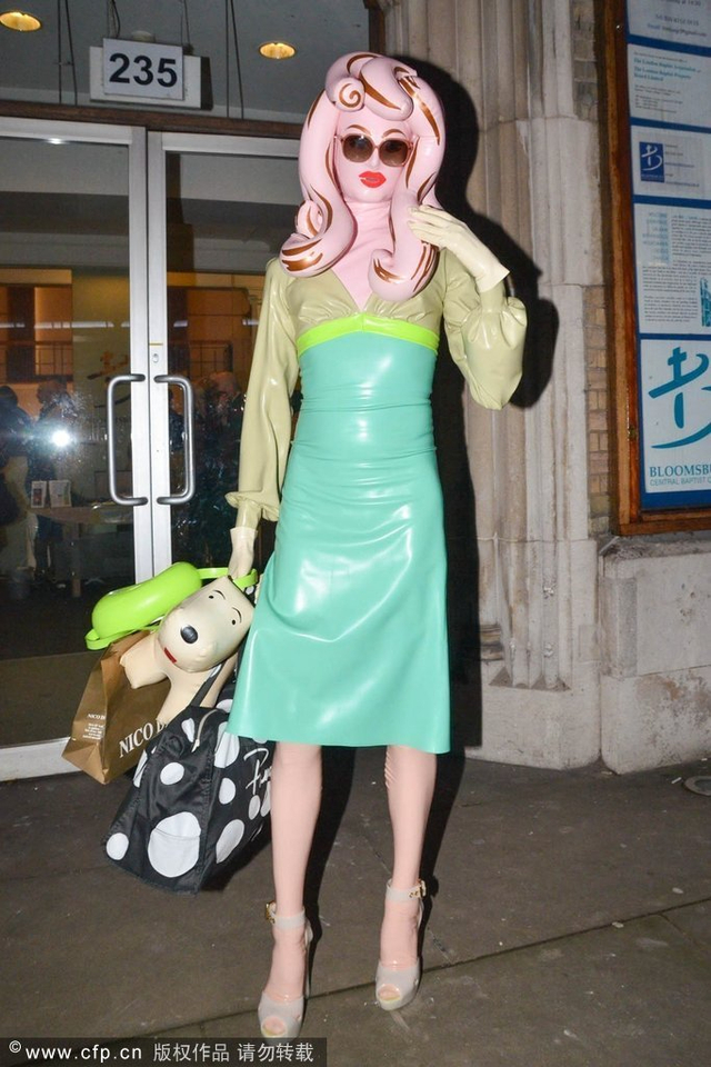 红遍全宇宙的橡胶小姐