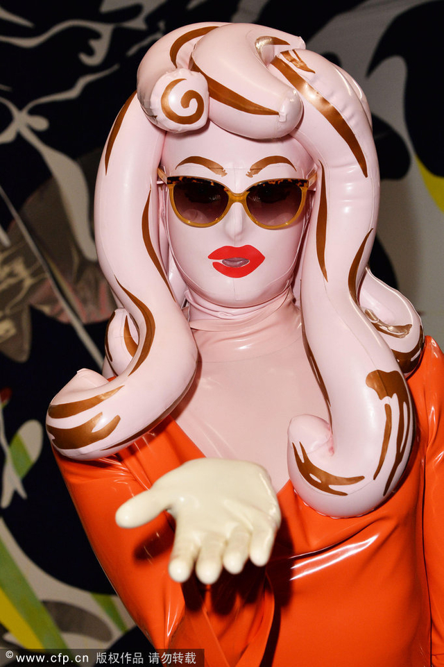 红遍全宇宙的橡胶小姐