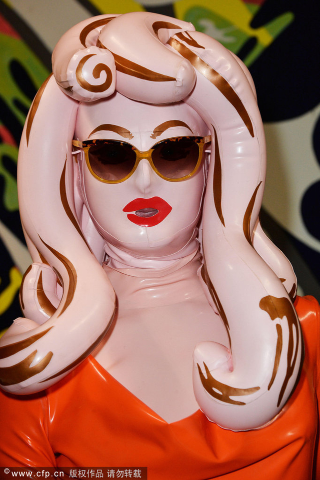 红遍全宇宙的橡胶小姐