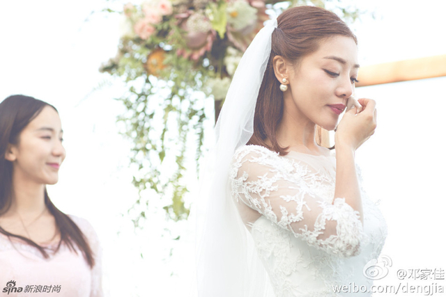邓家佳婚礼现场浪漫温馨