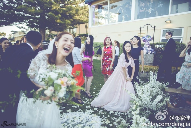 邓家佳婚礼现场浪漫温馨