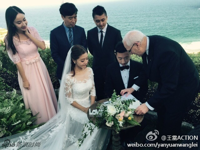 邓家佳婚礼现场浪漫温馨