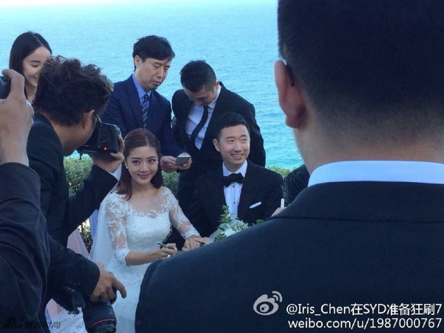 邓家佳婚礼现场浪漫温馨