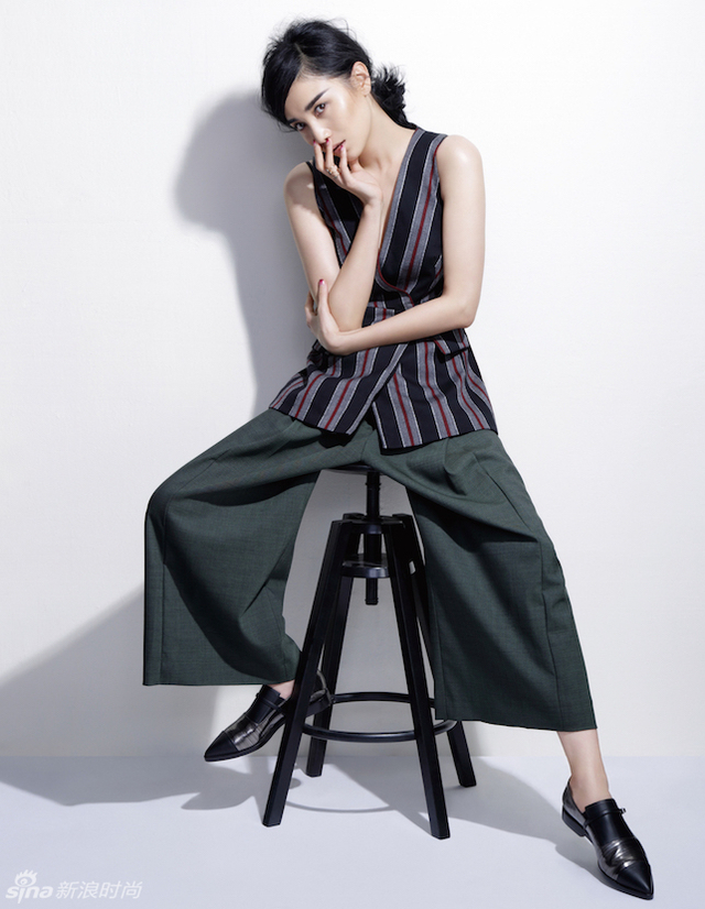 宋佳登《瑞丽先锋》 花帅优雅变幻无一不美