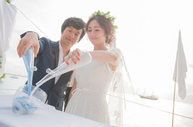 Angelababy曝光巨钻婚戒 明星