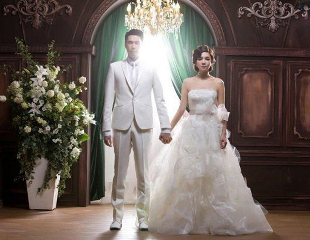 Angelababy曝光巨钻婚戒 明星