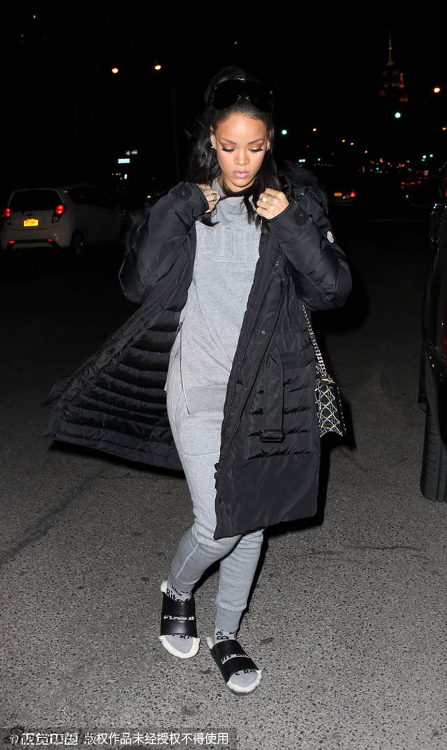 非要等到雪天冻成狗 才想起羽绒服的温暖