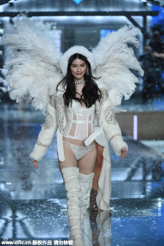 维多利亚的秘密秀场 天使惊艳亮相