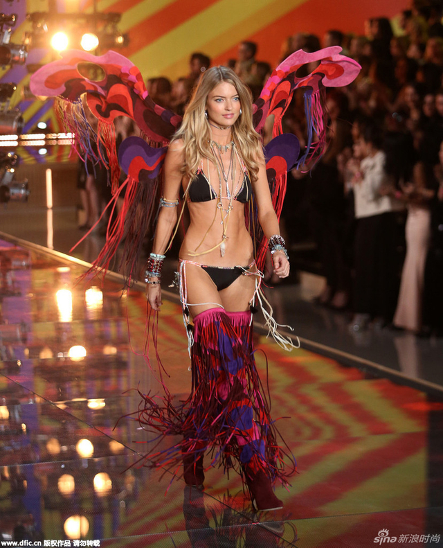 维多利亚的秘密秀场 天使惊艳亮相